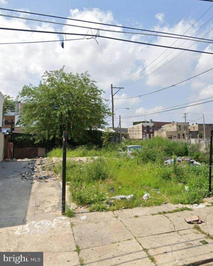 2042 Rush Street - Photo 1
