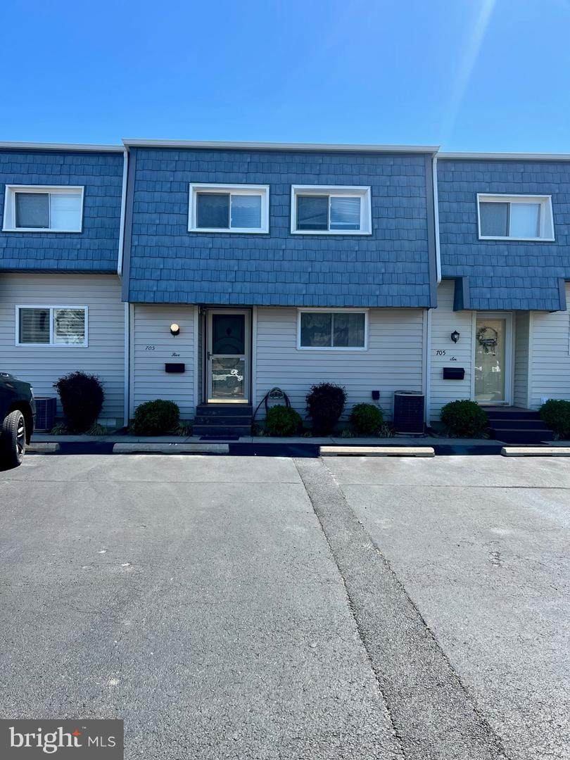 705 Mooring Road - Photo 1