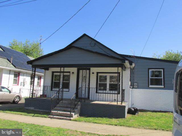 176 Parkinson Avenue - Photo 1