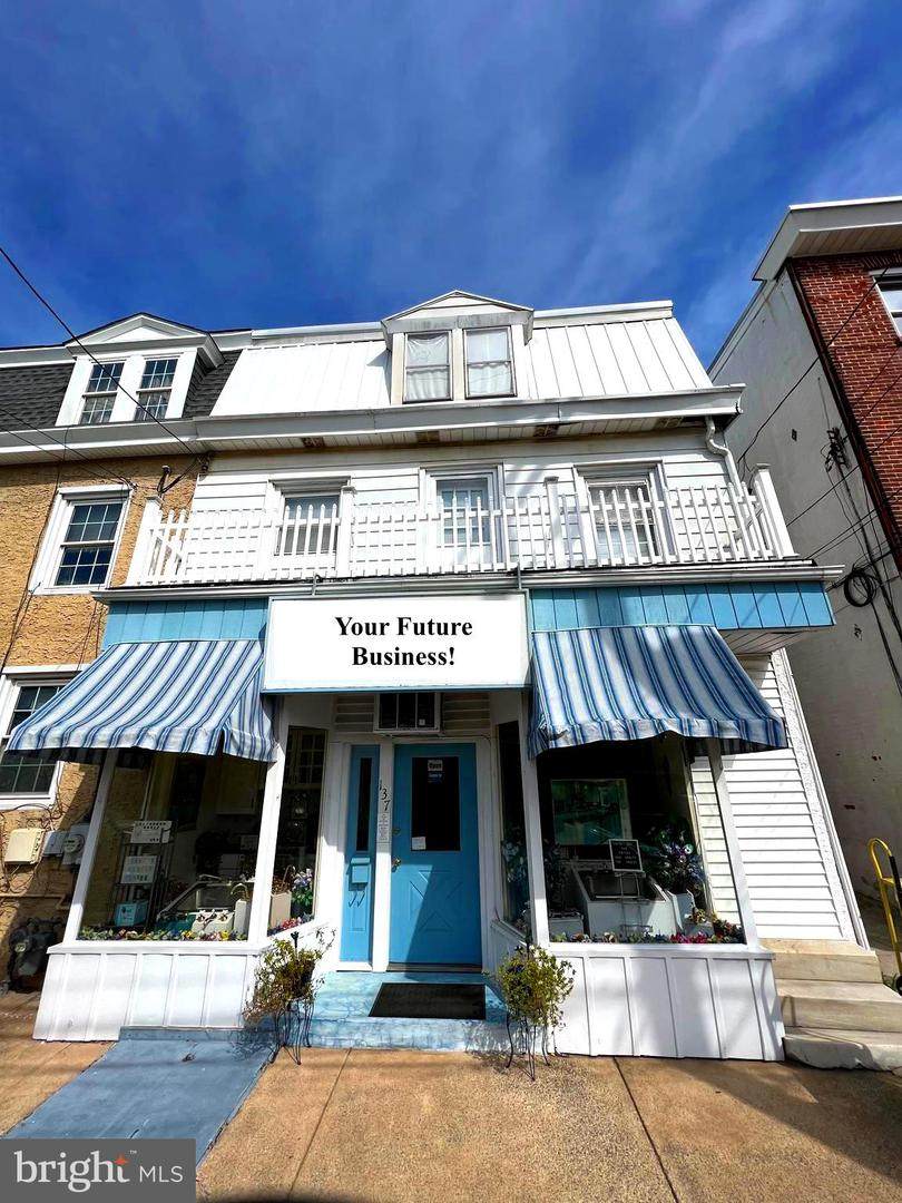 137 Lancaster Avenue - Photo 1