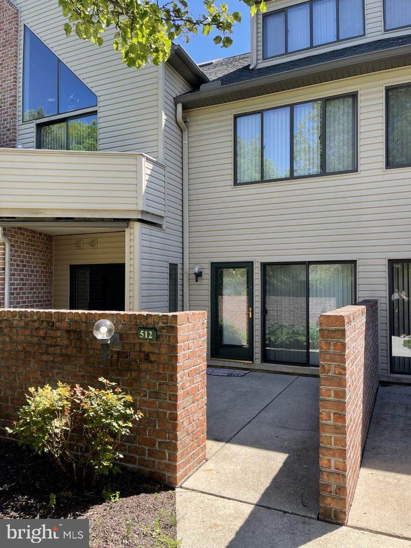 512 Cherrington Drive - Photo 1