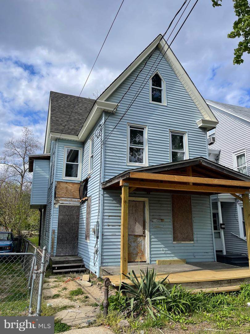 324 Oak Street - Photo 1