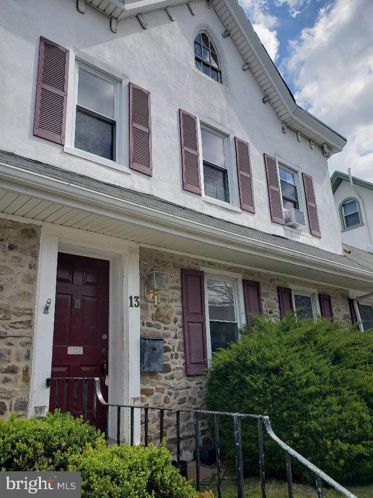 13 Moreland Avenue - Photo 1