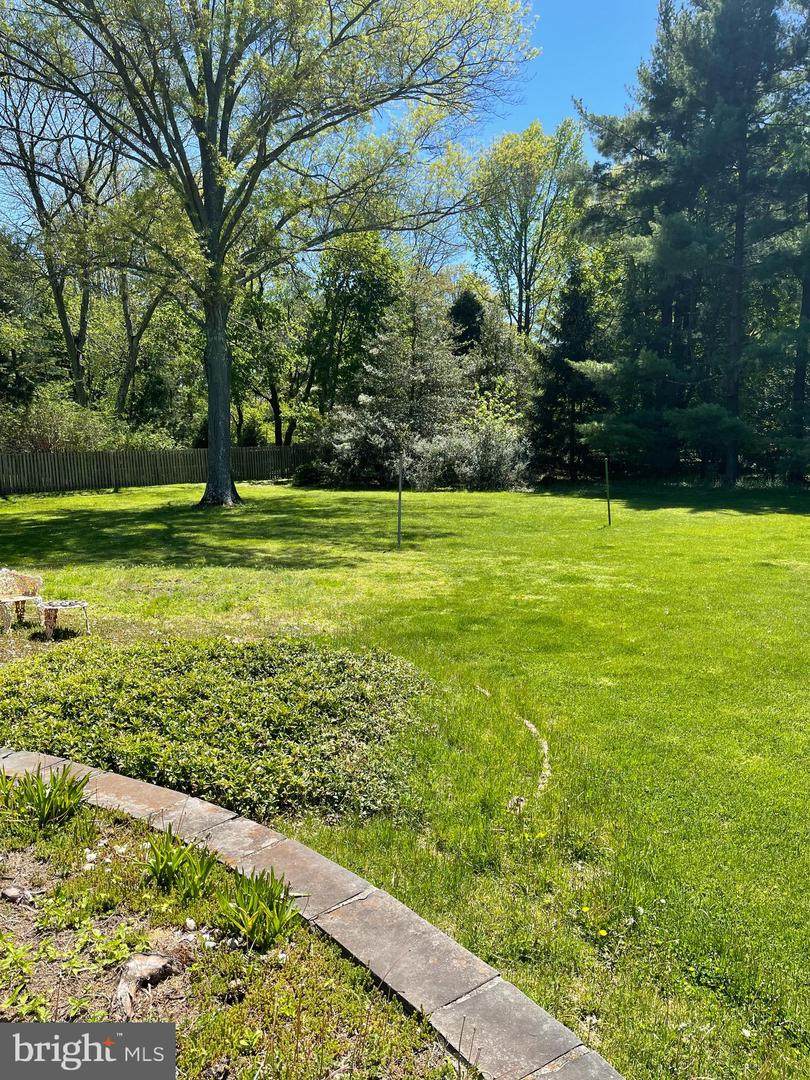 896 Tennis Avenue - Photo 1