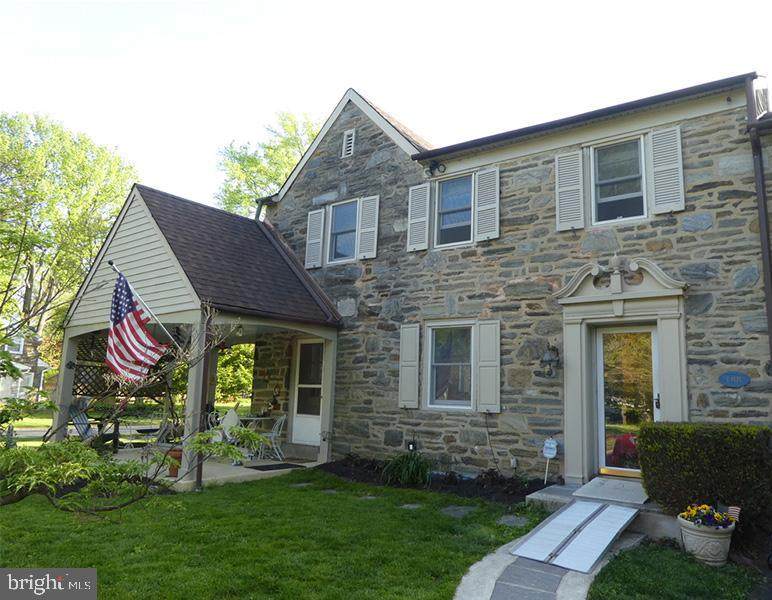 1301 Yarmouth Road - Photo 1