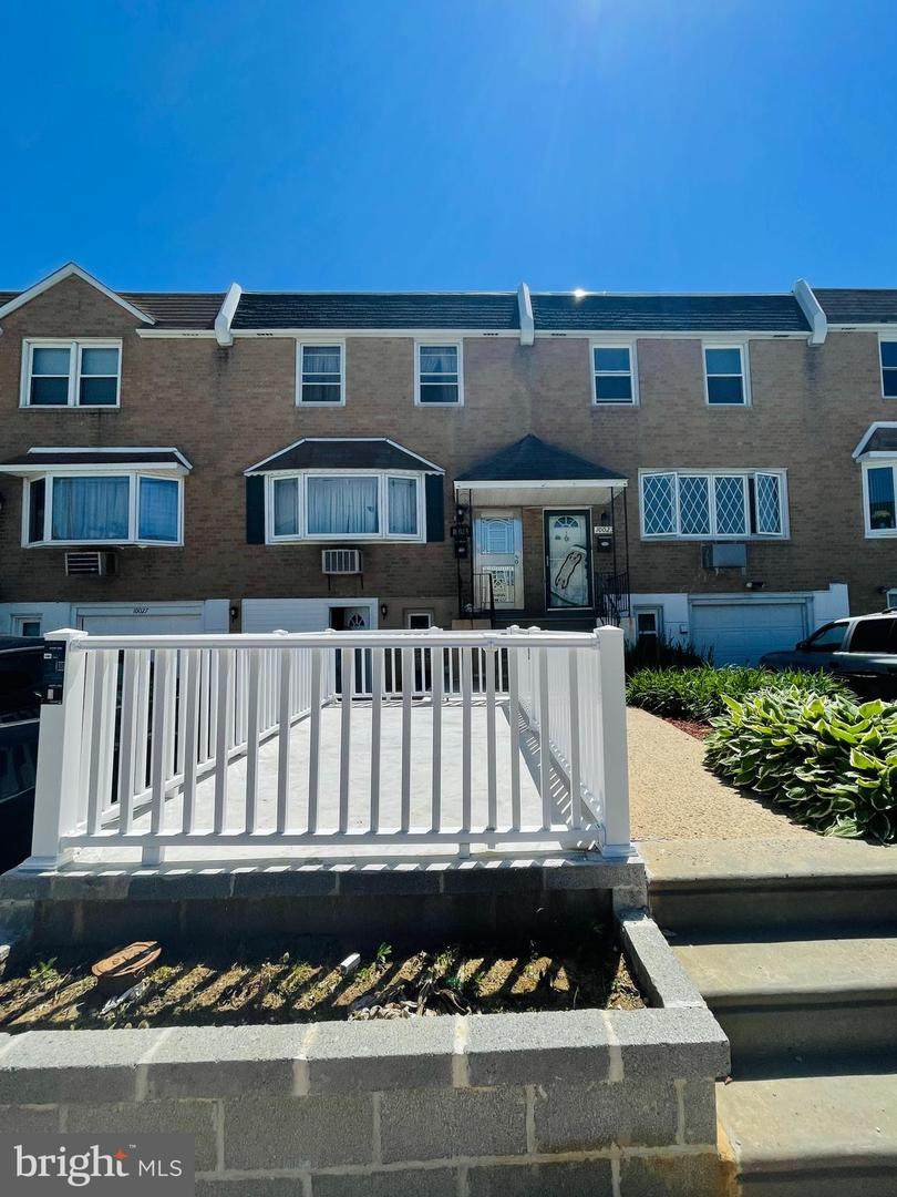 10025 Canterbury Road - Photo 1