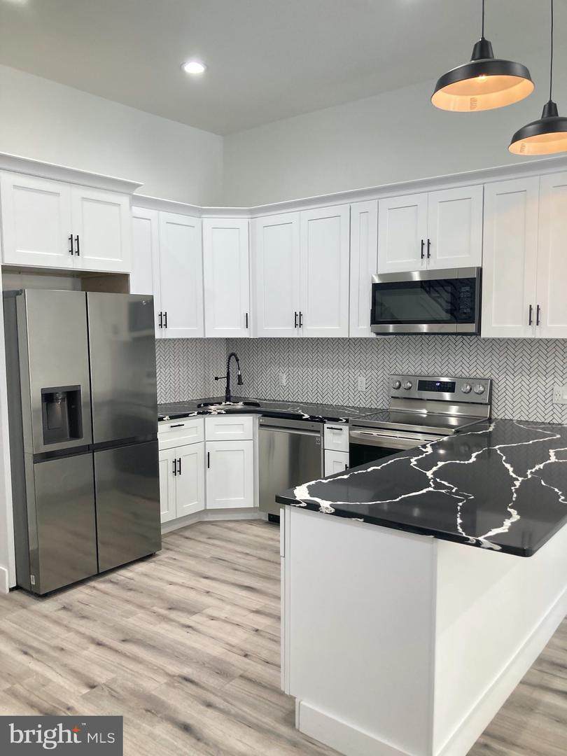 1830 Diamond Street - Photo 1
