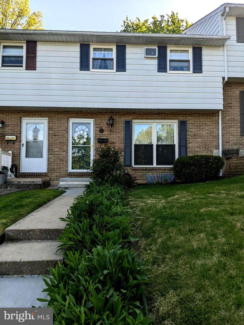 44 Apple Street - Photo 1