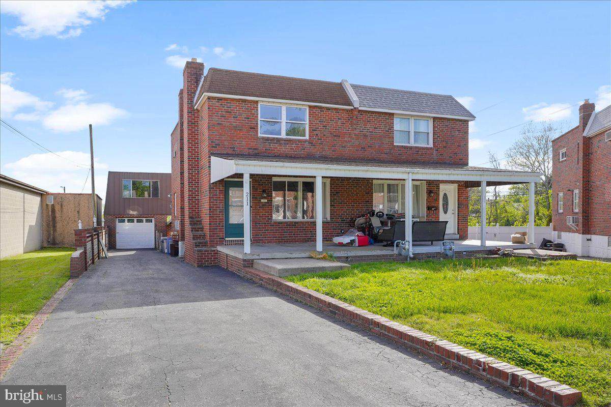 211 Morris Circle - Photo 1