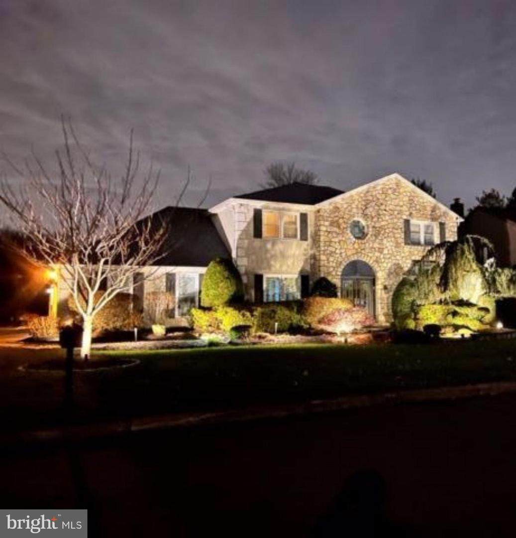 140 Steele Way - Photo 1