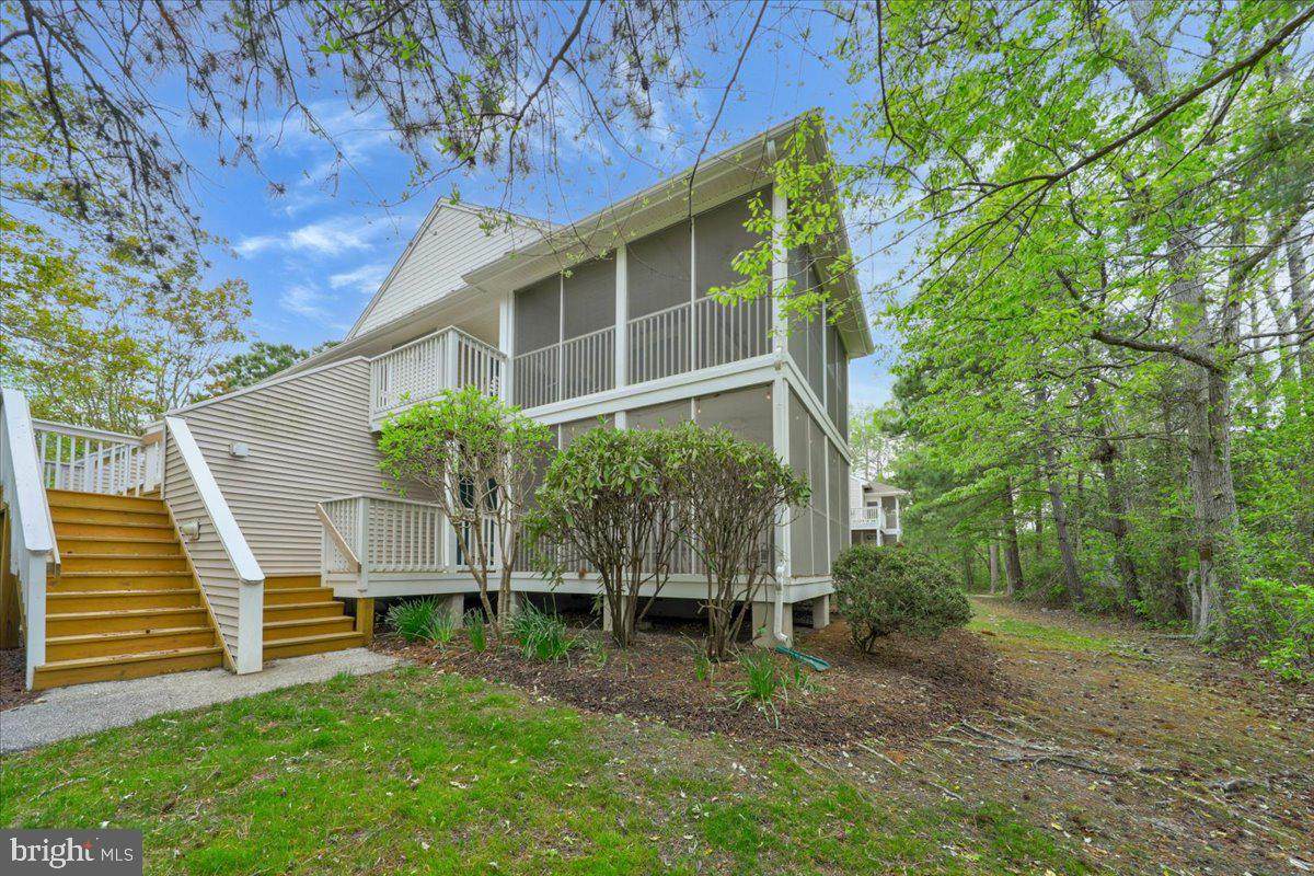 39055 Lakeshore Court - Photo 1