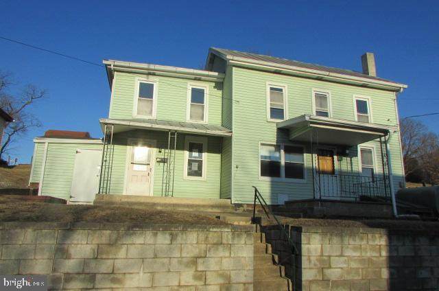 229 Lincoln Street - Photo 1