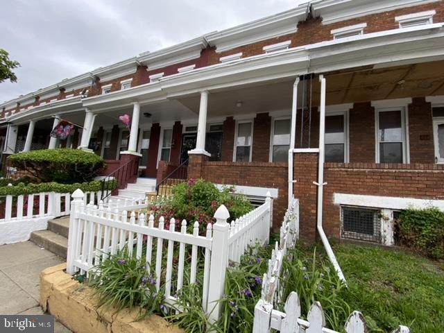 442 Ilchester Avenue - Photo 1