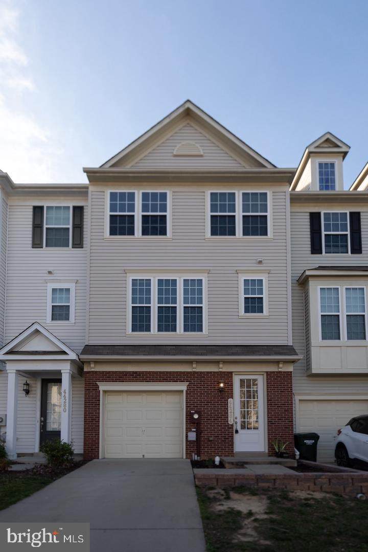 44284 Beaver Creek Drive - Photo 1