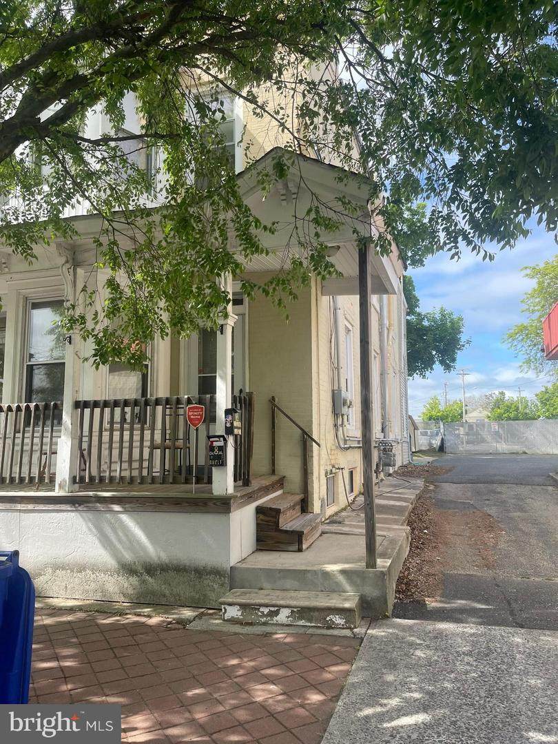 8 Pine Street - Photo 1