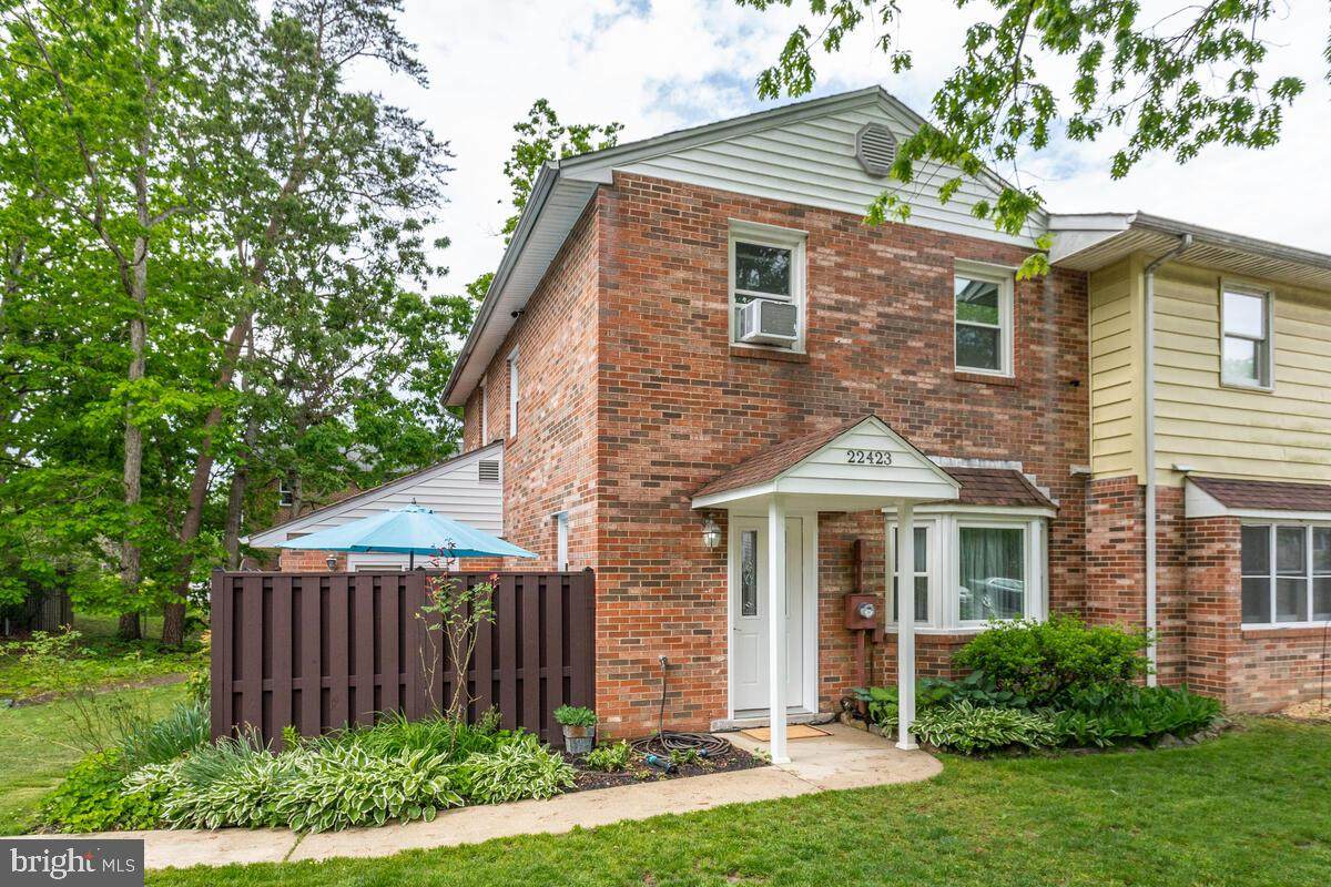 22423 Greenview Court - Photo 1