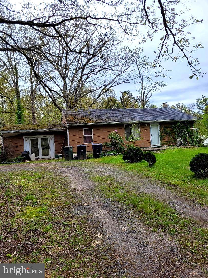 421 Prince Avenue - Photo 1