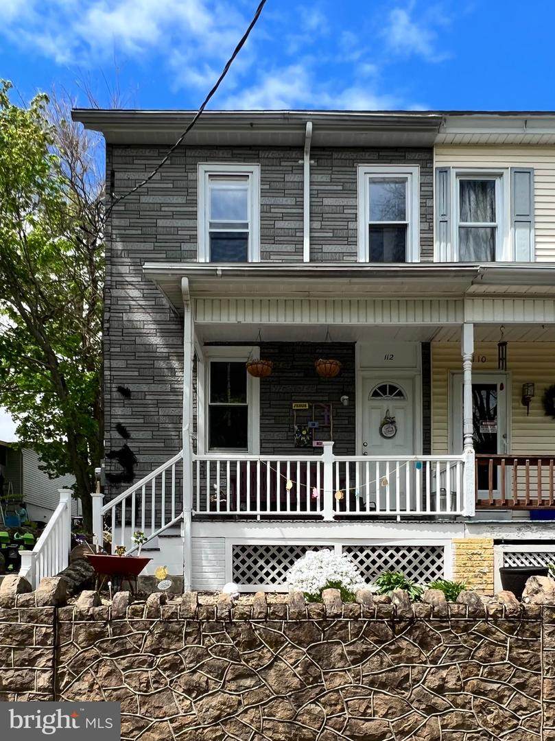 112 Orchard Street - Photo 1