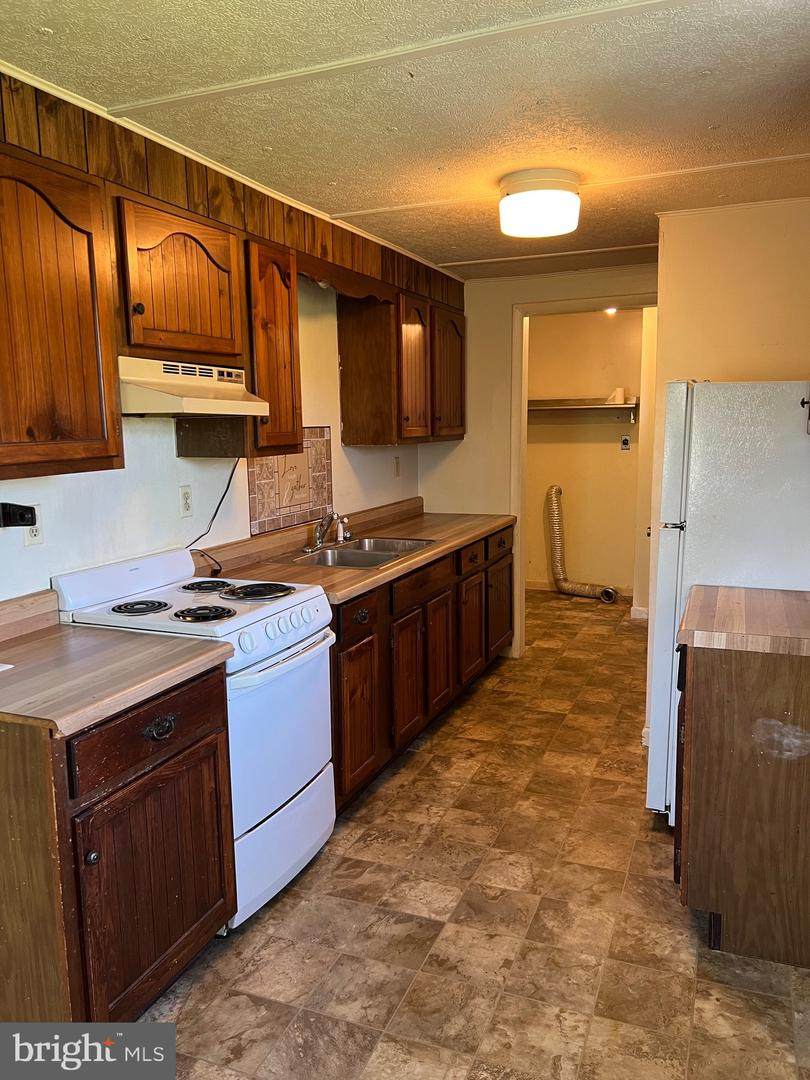 366 Pilottown Road - Photo 1