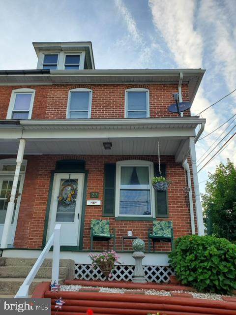 27 Willow Street - Photo 1