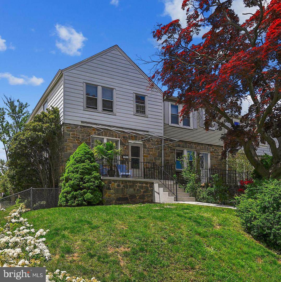 32 Enjay Avenue - Photo 1