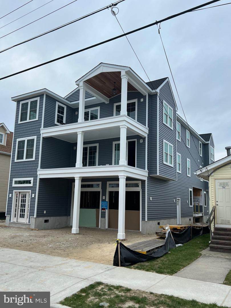 423 6TH Avenue - Photo 1