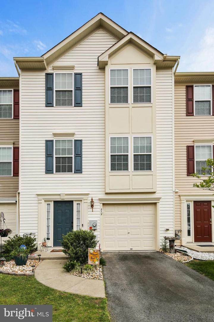 215 Arctic Ln - Photo 1
