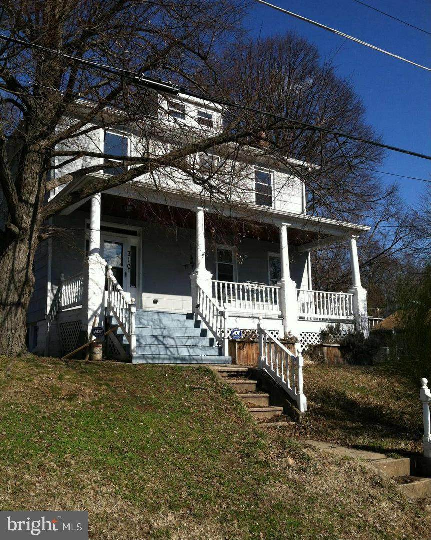 310 2ND Avenue - Photo 1