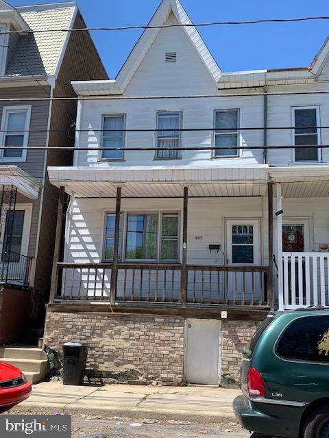 667 2ND Street - Photo 1