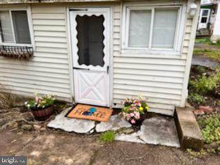 1091 Perkins Lane - Photo 1
