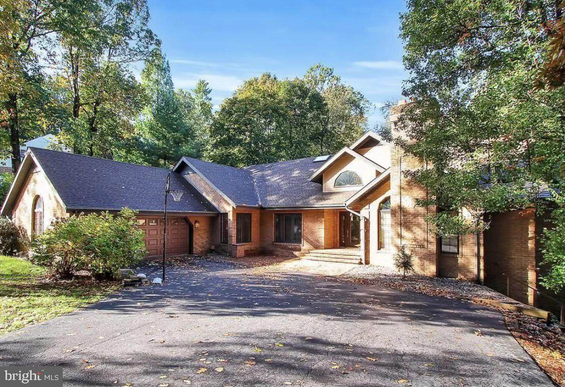 835 Glenwood Drive - Photo 1