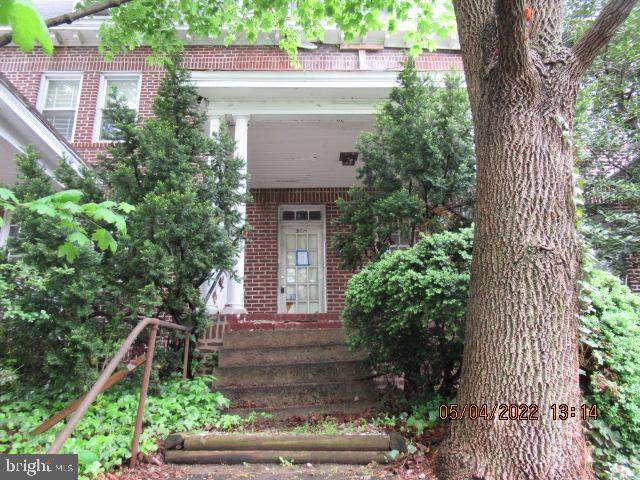 304 University Parkway - Photo 1