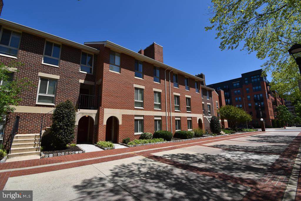 18 Hill Street - Photo 1