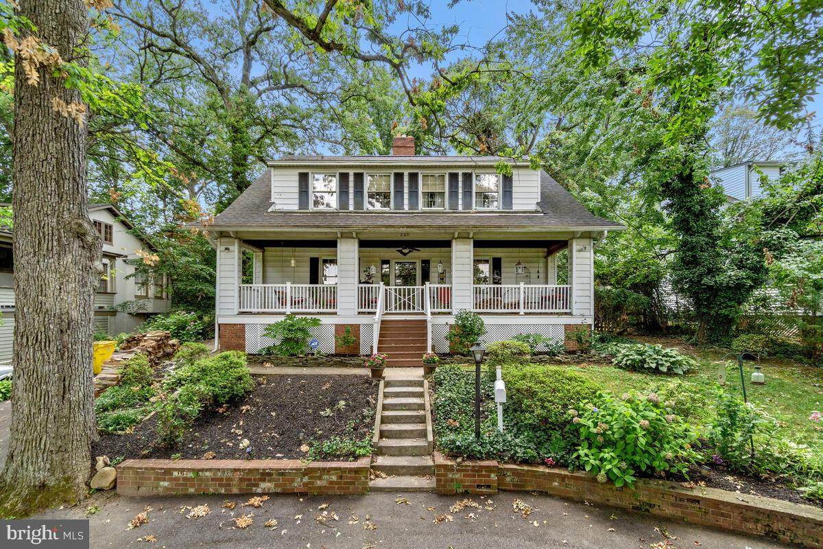 205 Maple Road - Photo 1