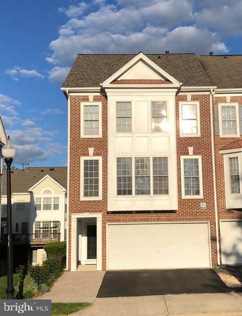 26131 Kennywood Square - Photo 1