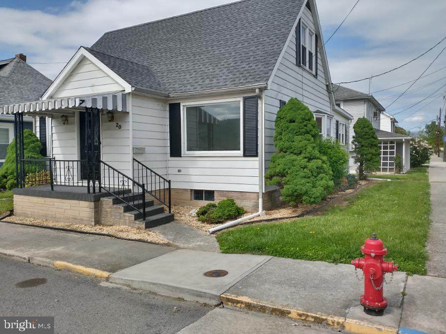 20 Pine Street - Photo 1