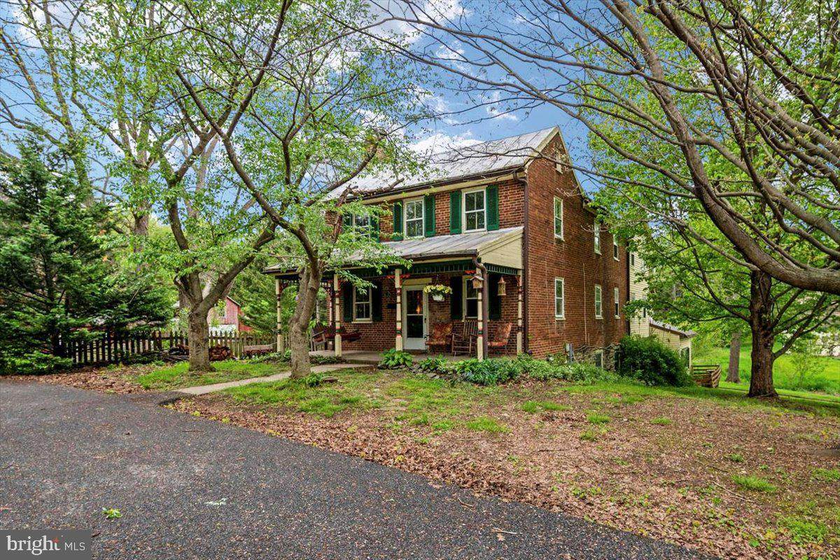 2730 Old New Windsor Pike - Photo 1
