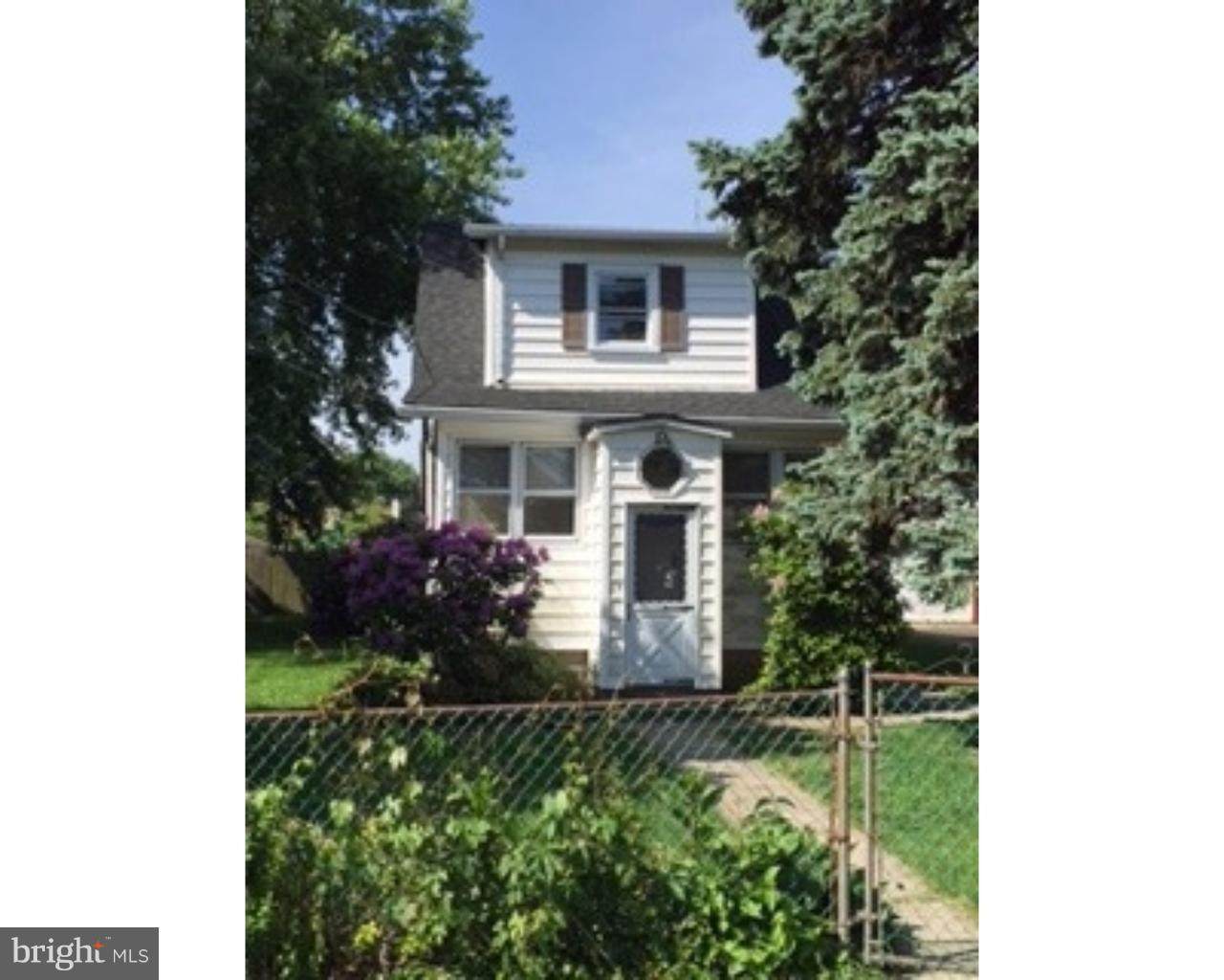 4720 Seminole Avenue - Photo 1