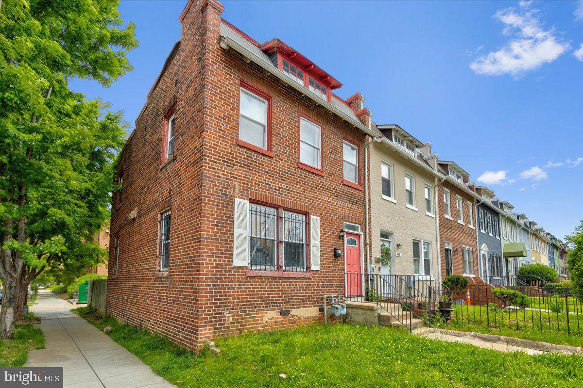 461 15TH Street - Photo 1