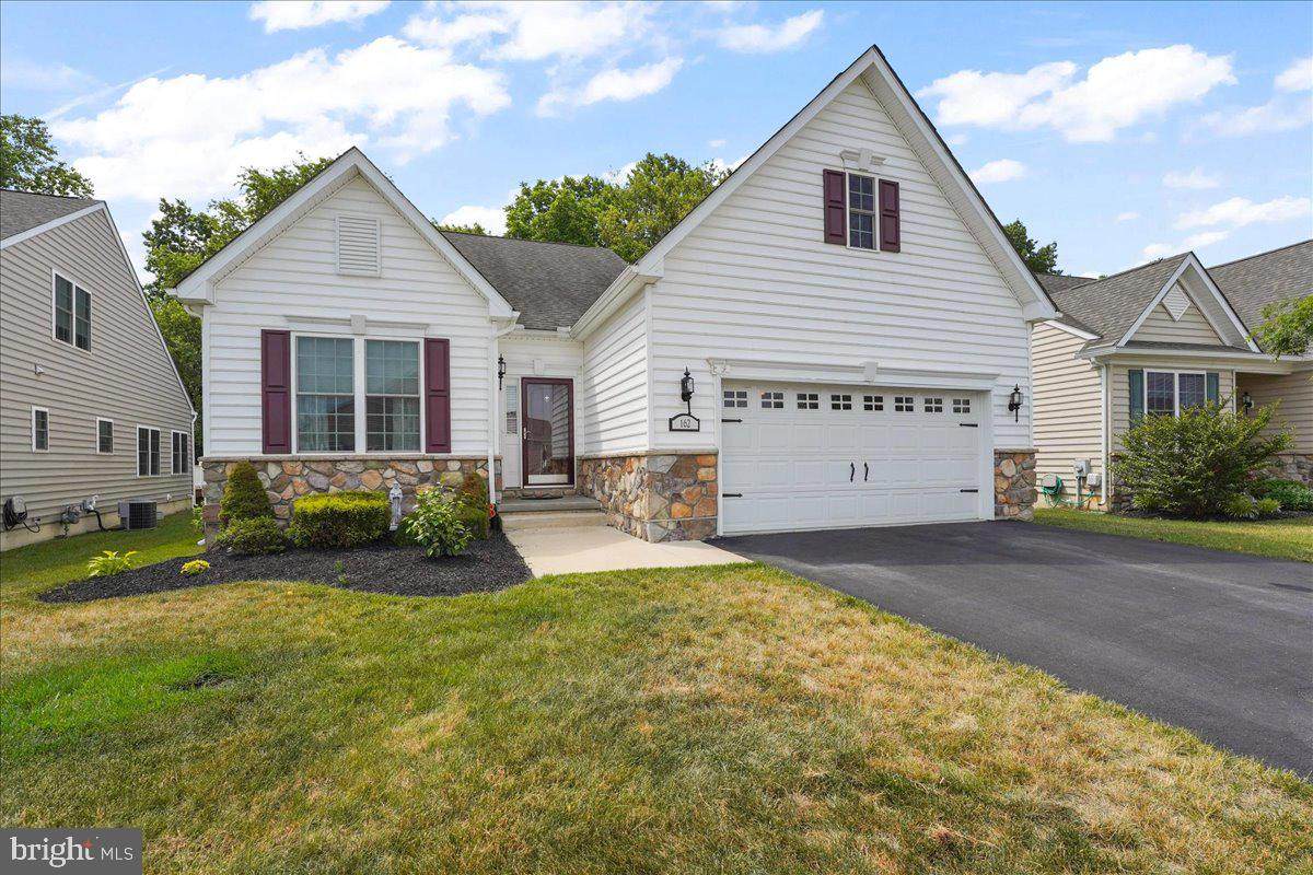162 Eastridge Drive - Photo 1