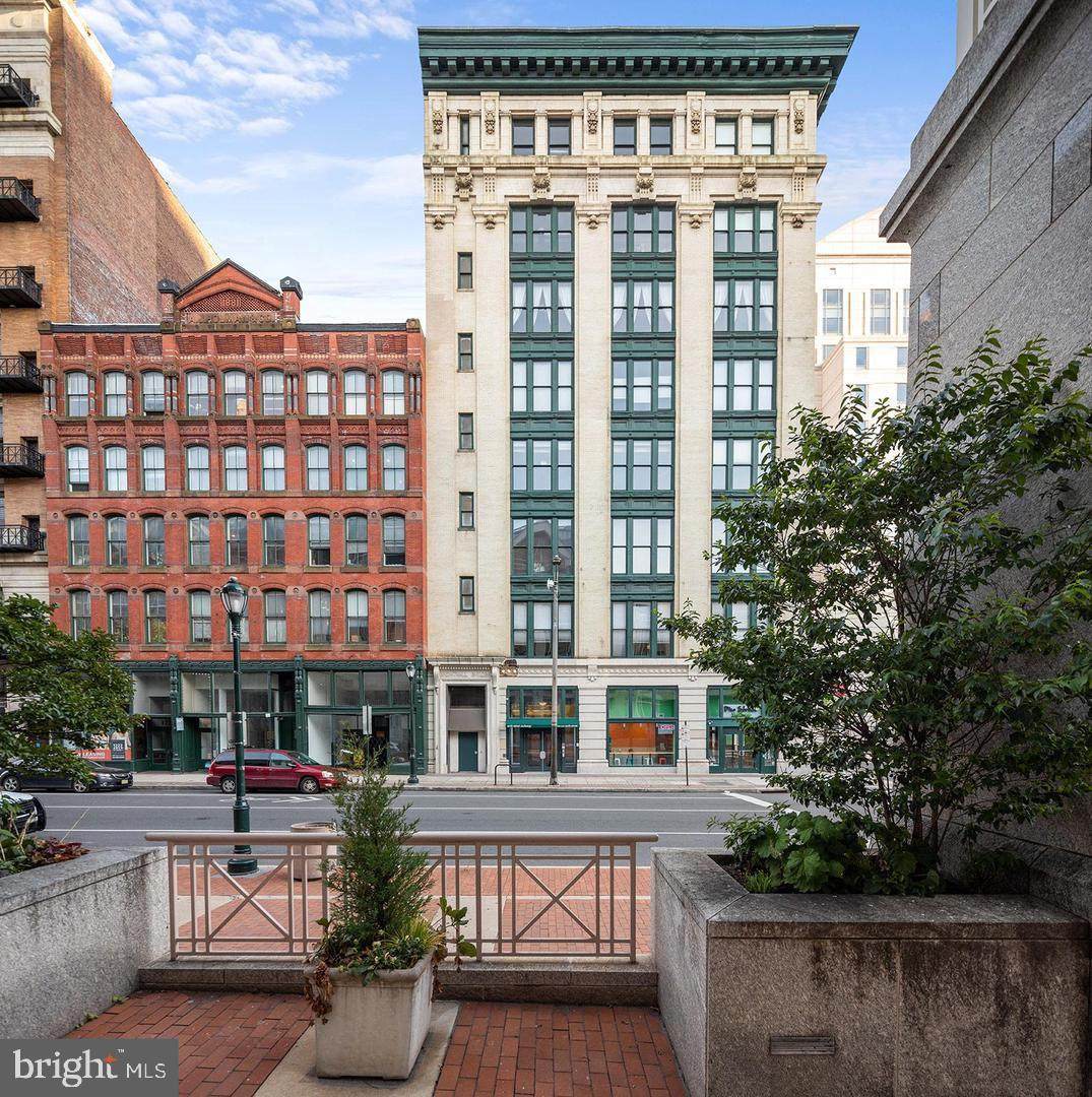 1228-32 Arch Street - Photo 1