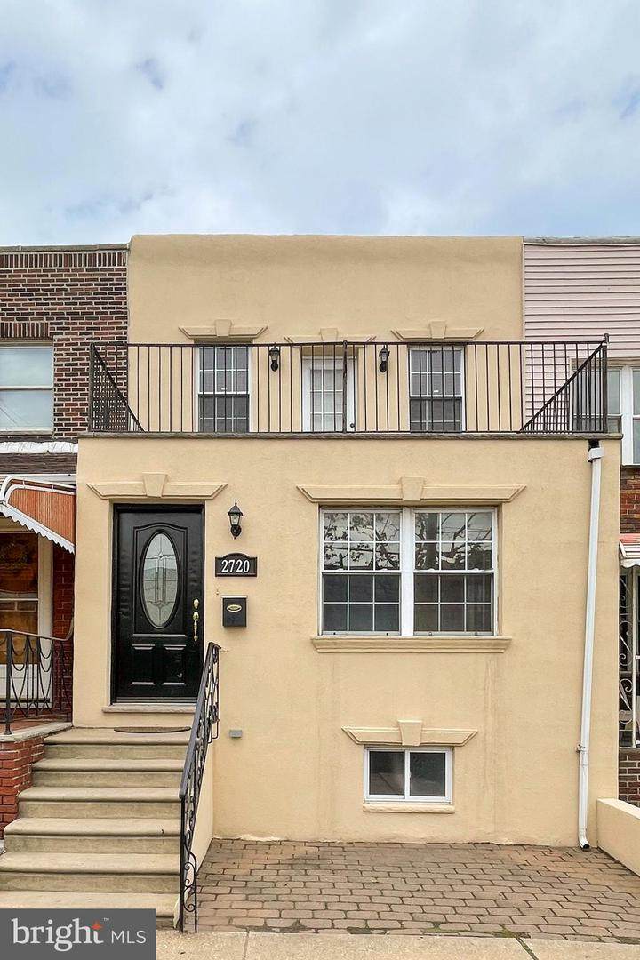 2720 10TH Street - Photo 1