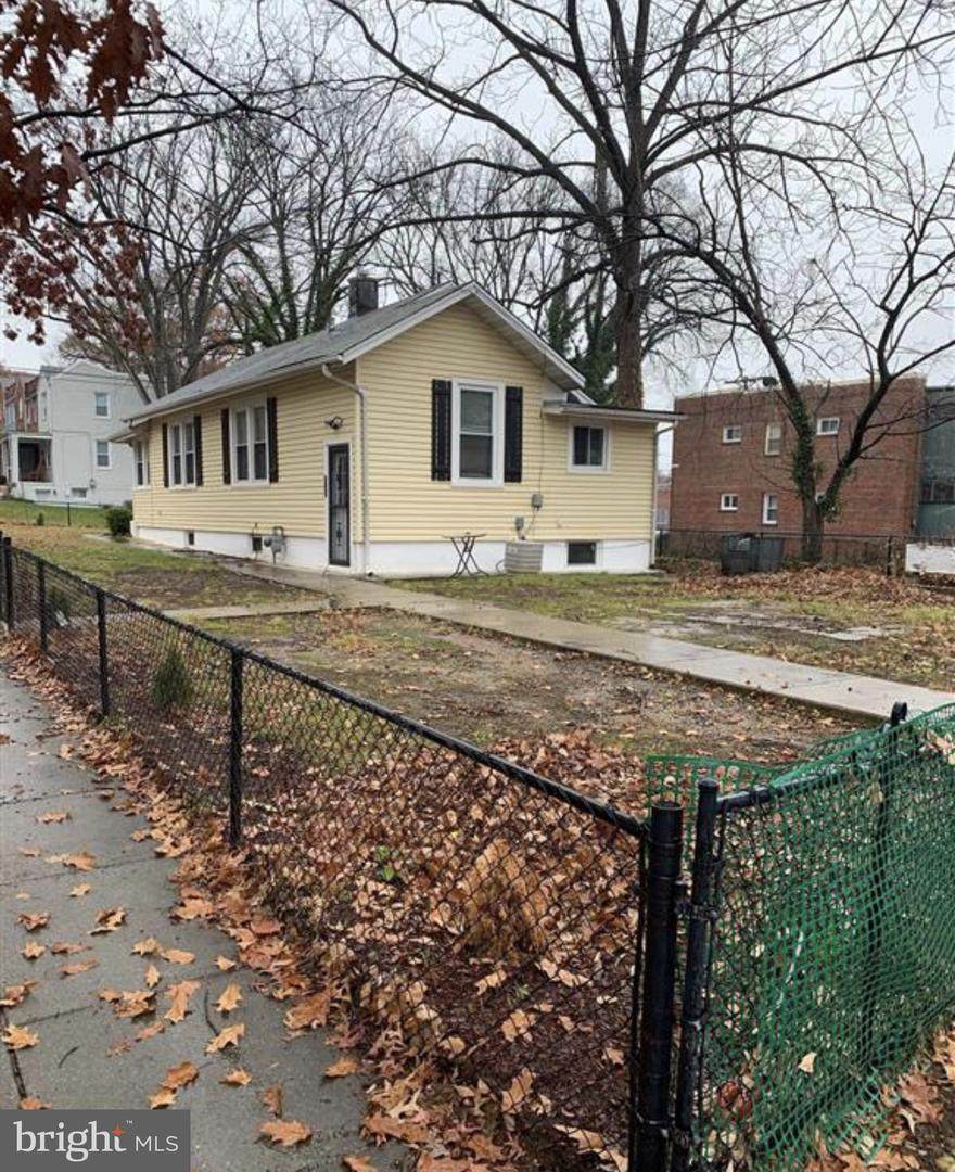 2722 26TH Street - Photo 1