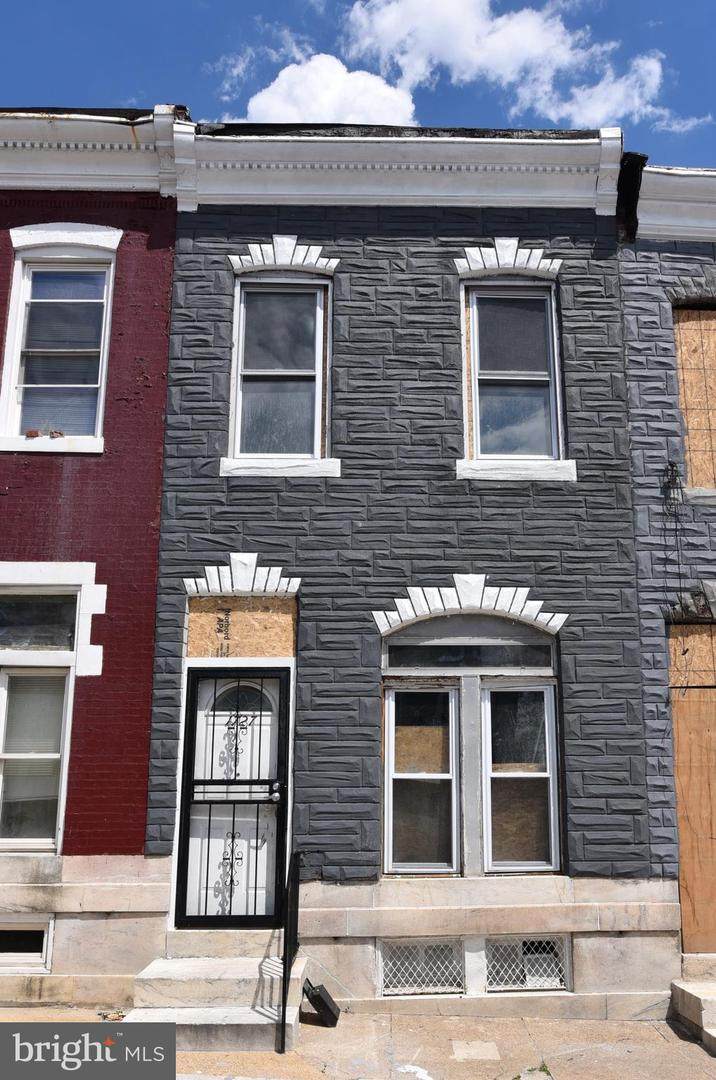 1727 Rutland Avenue - Photo 1