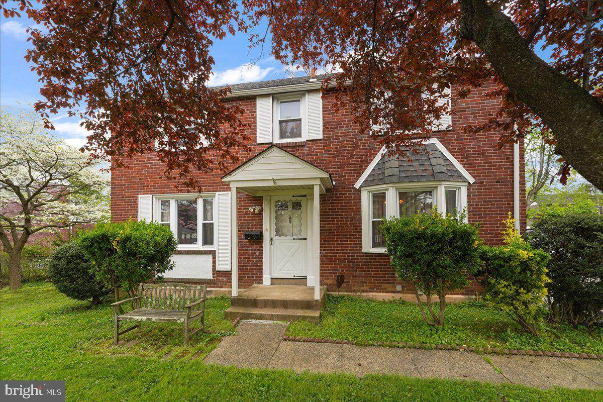 219 Worrell Drive - Photo 1