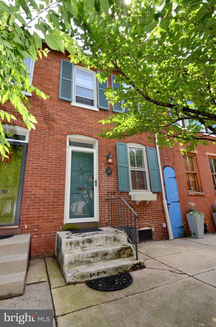 219 Concord Street - Photo 1