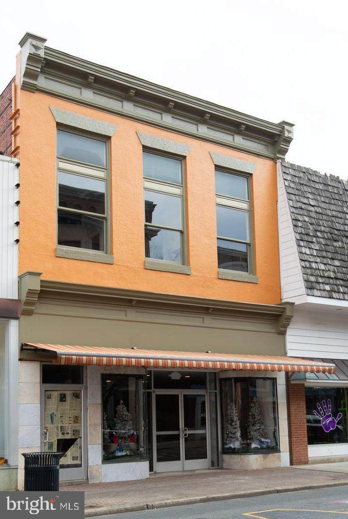 440 Race Street - Photo 1