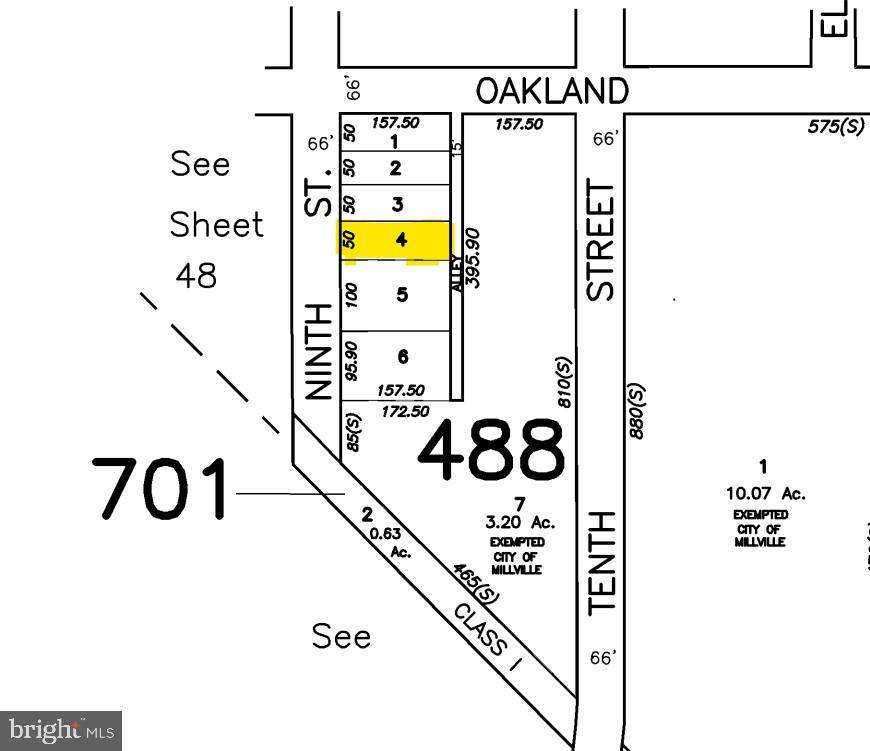 207 9TH ST S - Photo 1