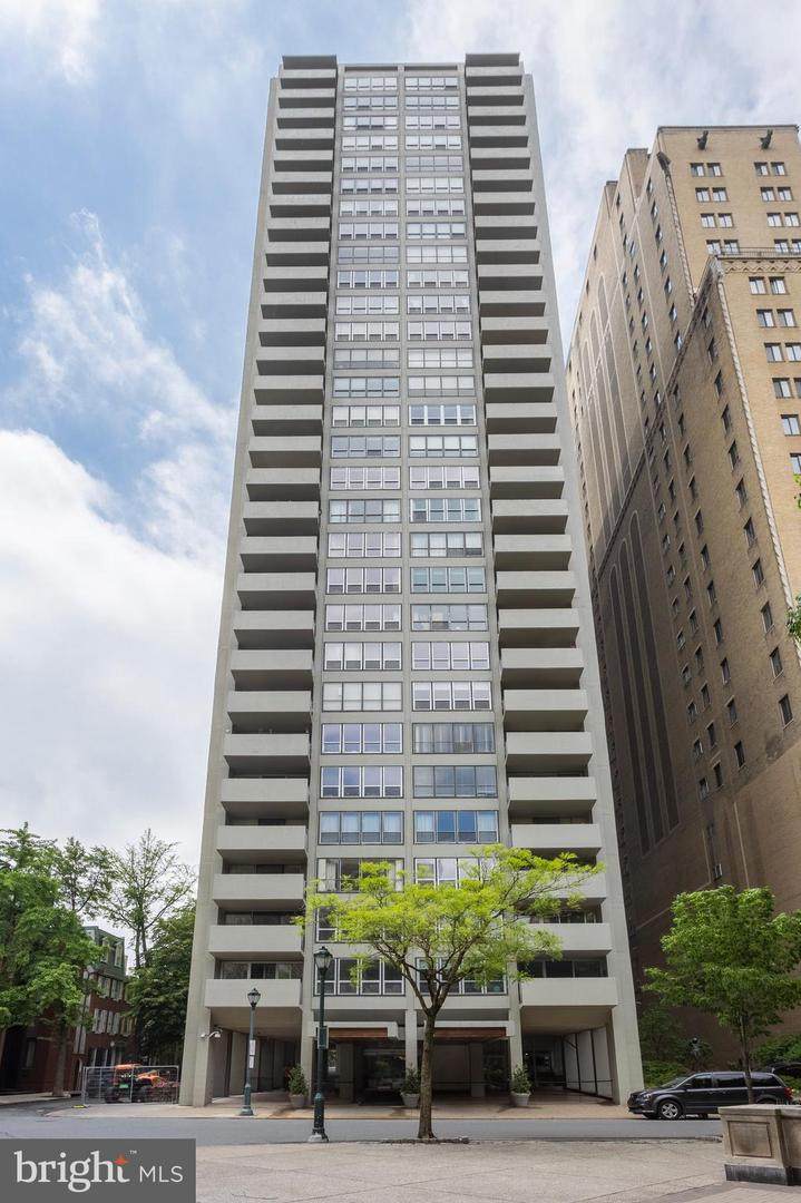 224-30 Rittenhouse Square - Photo 1