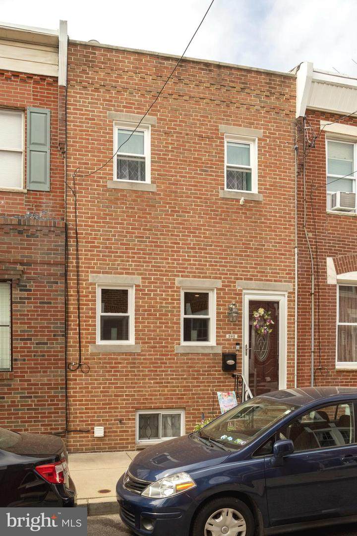 202 Daly Street - Photo 1